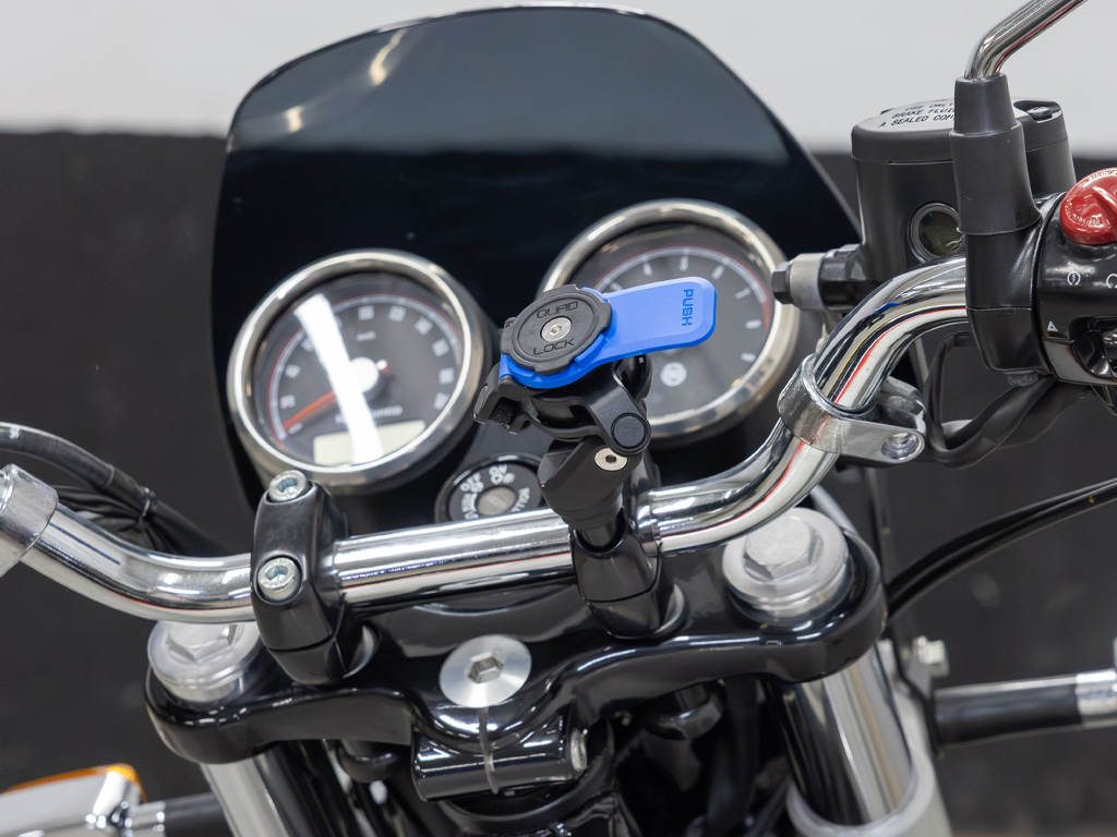 Крепление в траверсу мотоцикла Quad Lock® Handlebar Clamp Mount